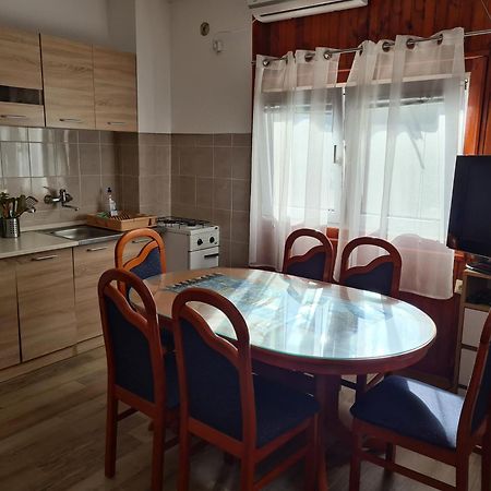 Apartments Zec Čanj Esterno foto